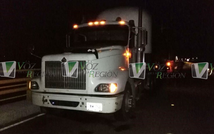 Tragedia en el centro del Huila, pareja de motociclistas murió al impactar contra un camión 3