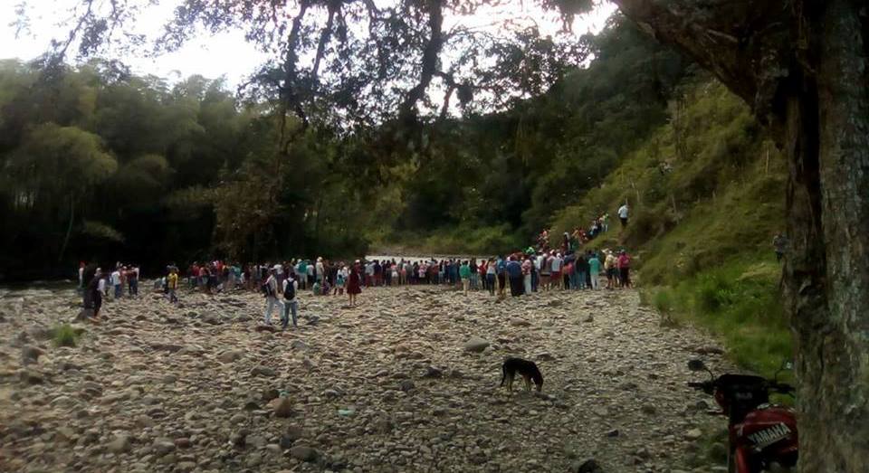 Angustiosa búsqueda de bañista desaparecido en Acevedo 2