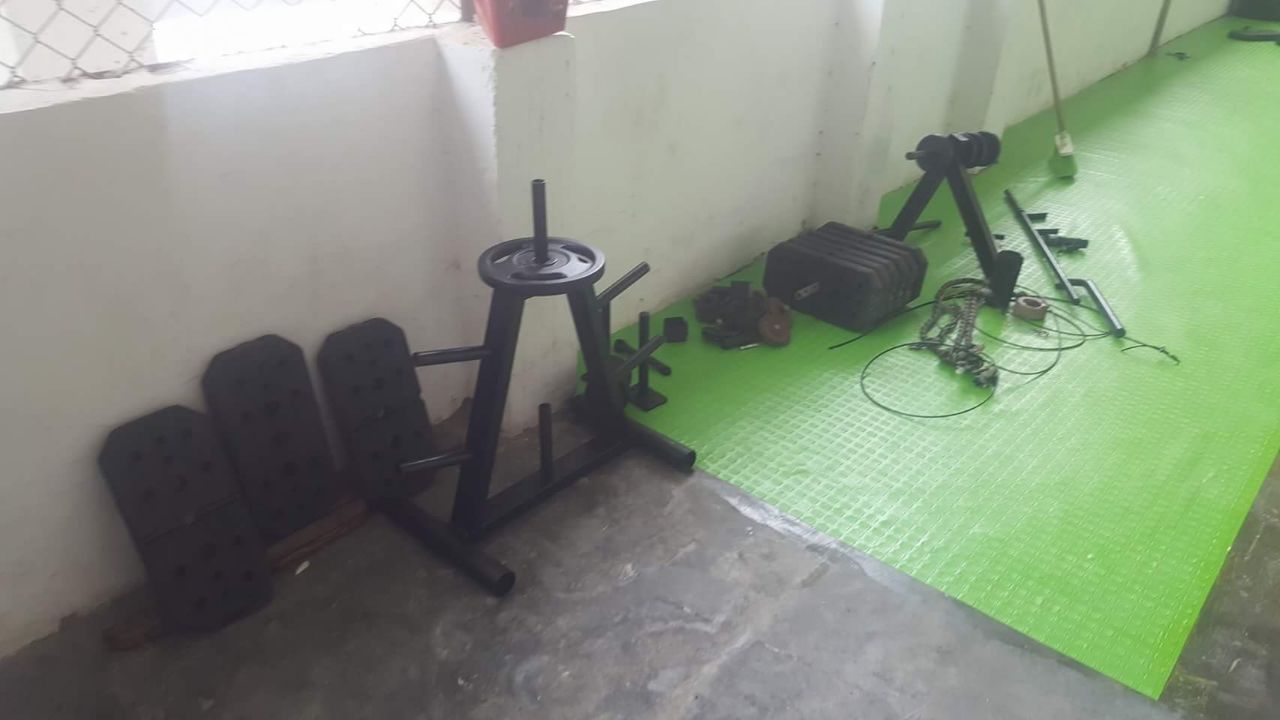 En Altamira existe un Gimnasio Público Municipal, y lo están mejorando 4