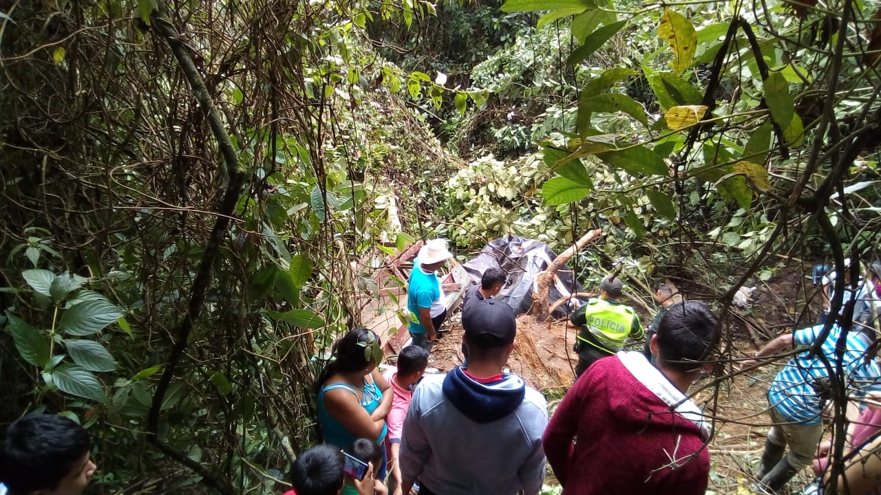 Tragedia en vereda de Suaza dejó diez personas heridas y dos muertos 1