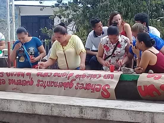Comunidad educativa de Santa Rita en Aipe, inició cese de actividades 4