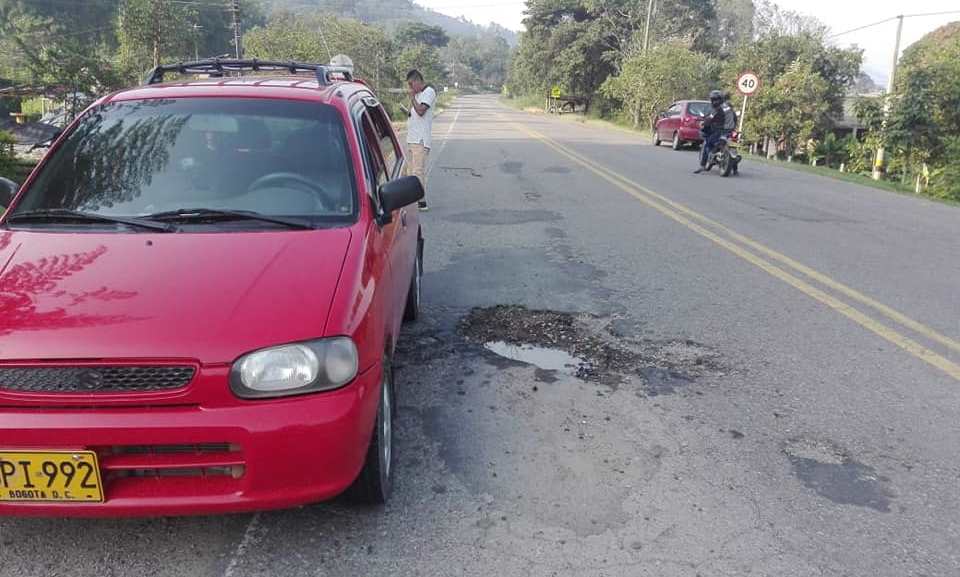 Hueco presente en la vía, causó accidente entre Pitalito y Bruselas 2