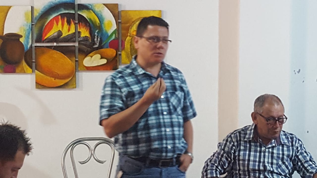 Edwin Andrés Cárdenas Gasca, inscribió su precandidatura a la alcaldía de Timaná 1