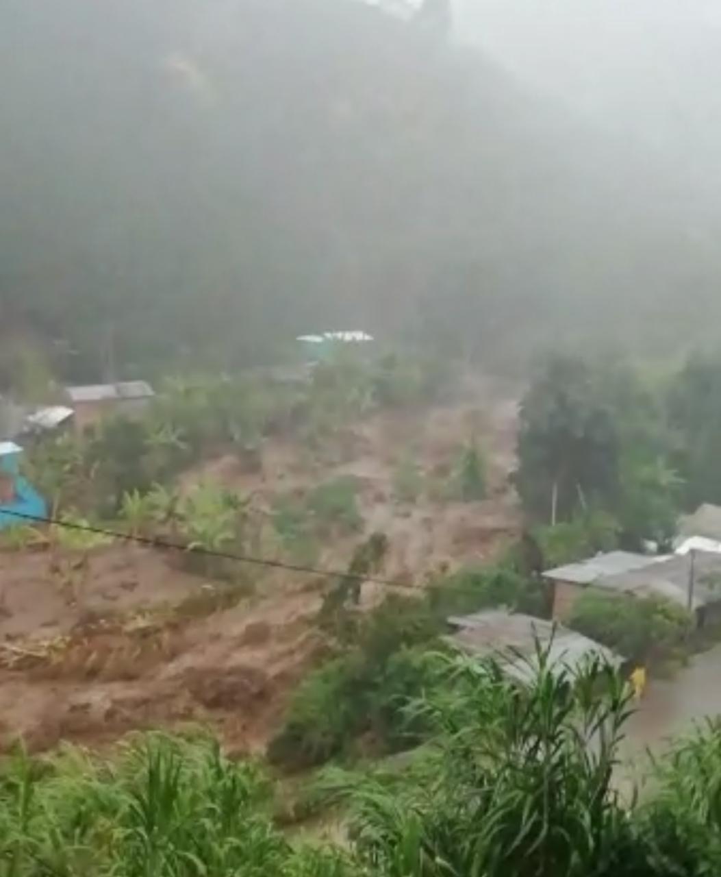 Video: Emergencia en zona rural de Garzón por desbordamiento de la quebrada Majo 1