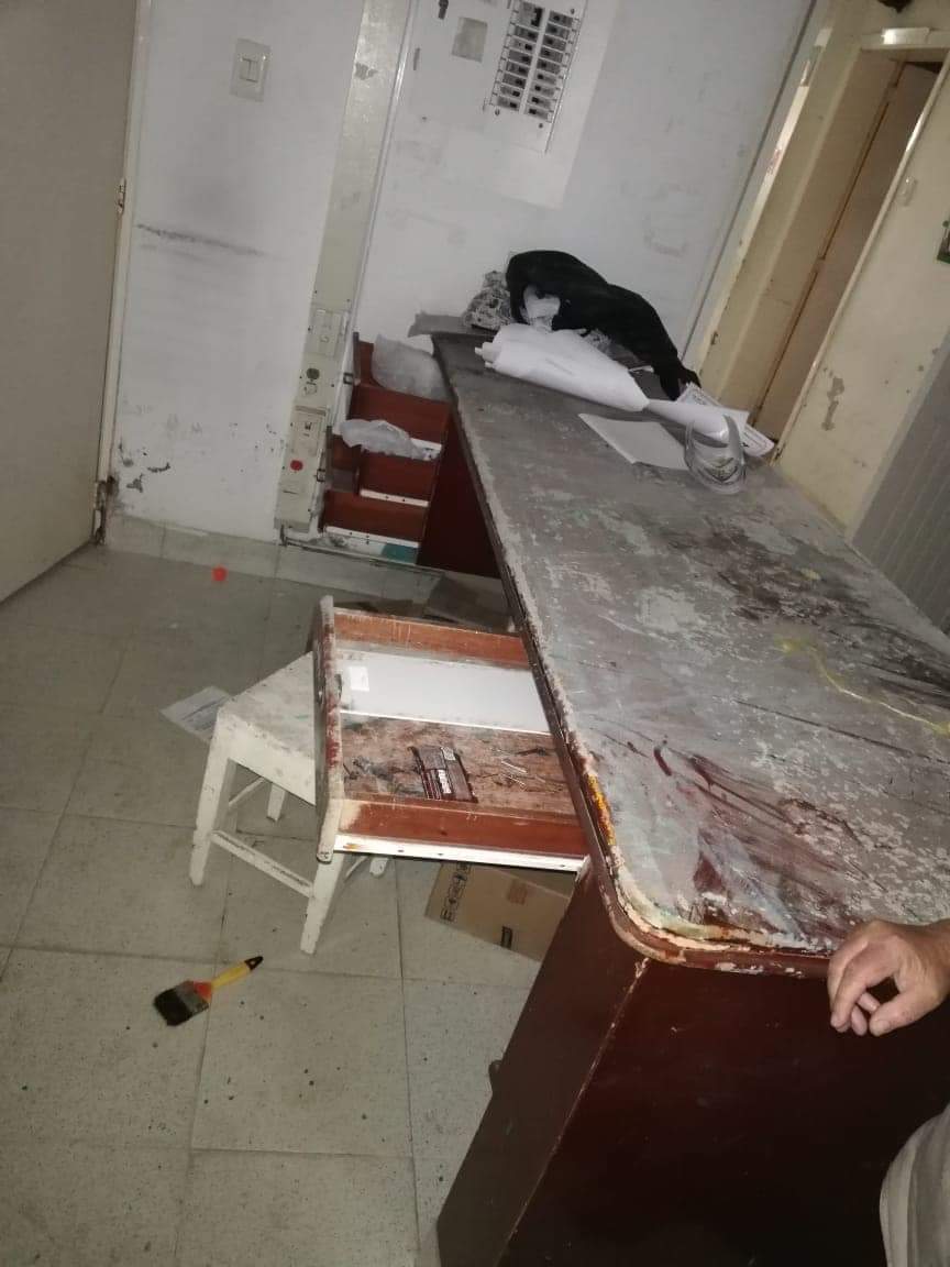 Denuncian saqueo y destrucción en sede infaltil de Isnos 1