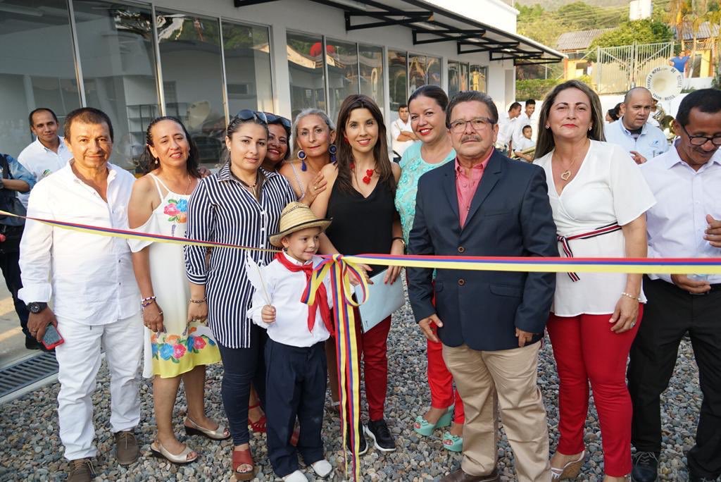 Ministra de Educación y Gobernador del Huila, entregaron obras de infraestructura educativa 8