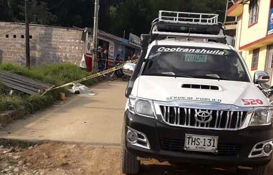 Hombre murió al caer de una camioneta la mañana de éste sábado 2