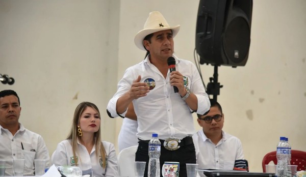 Alcalde de Isnos prepara jornada de rendición de cuentas 1