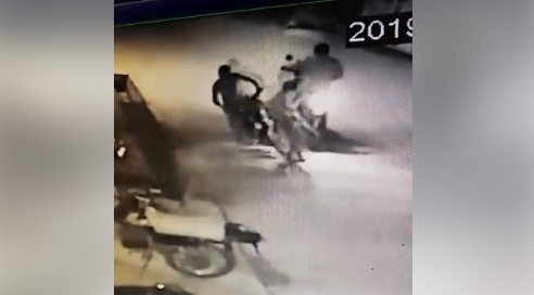 Video: Motociclista arrolló a una mujer en Oporapa 2