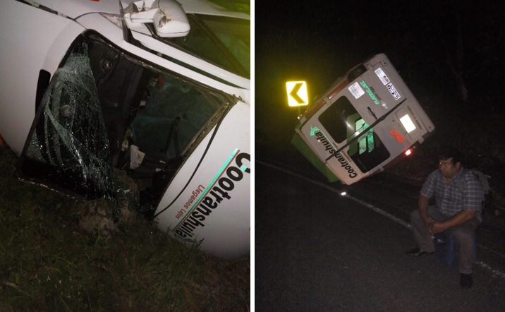 Cuatro personas heridas al accidentarse un microbus en Tesalia 2