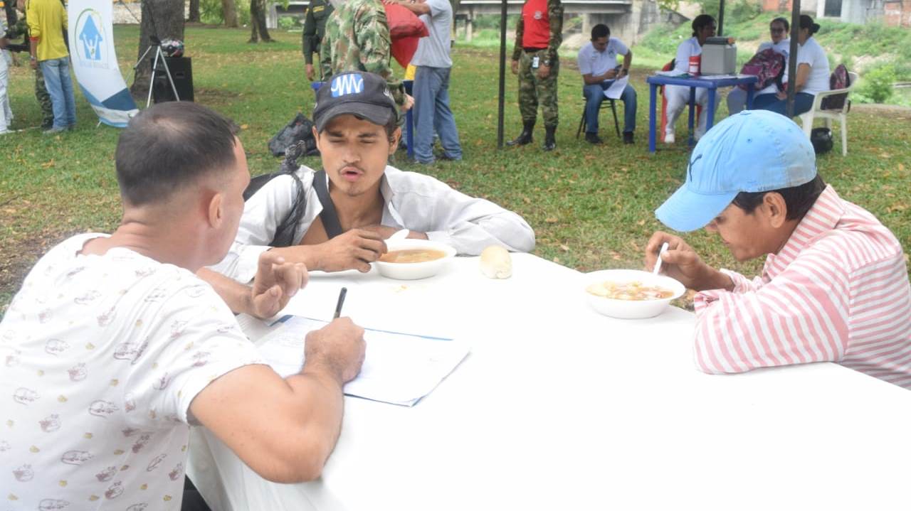 Jornada de atención médica con habitantes de calle en Neiva 3