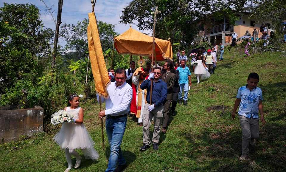 Complacencia por ordenación sacerdotal de un franciscano oporapense 2