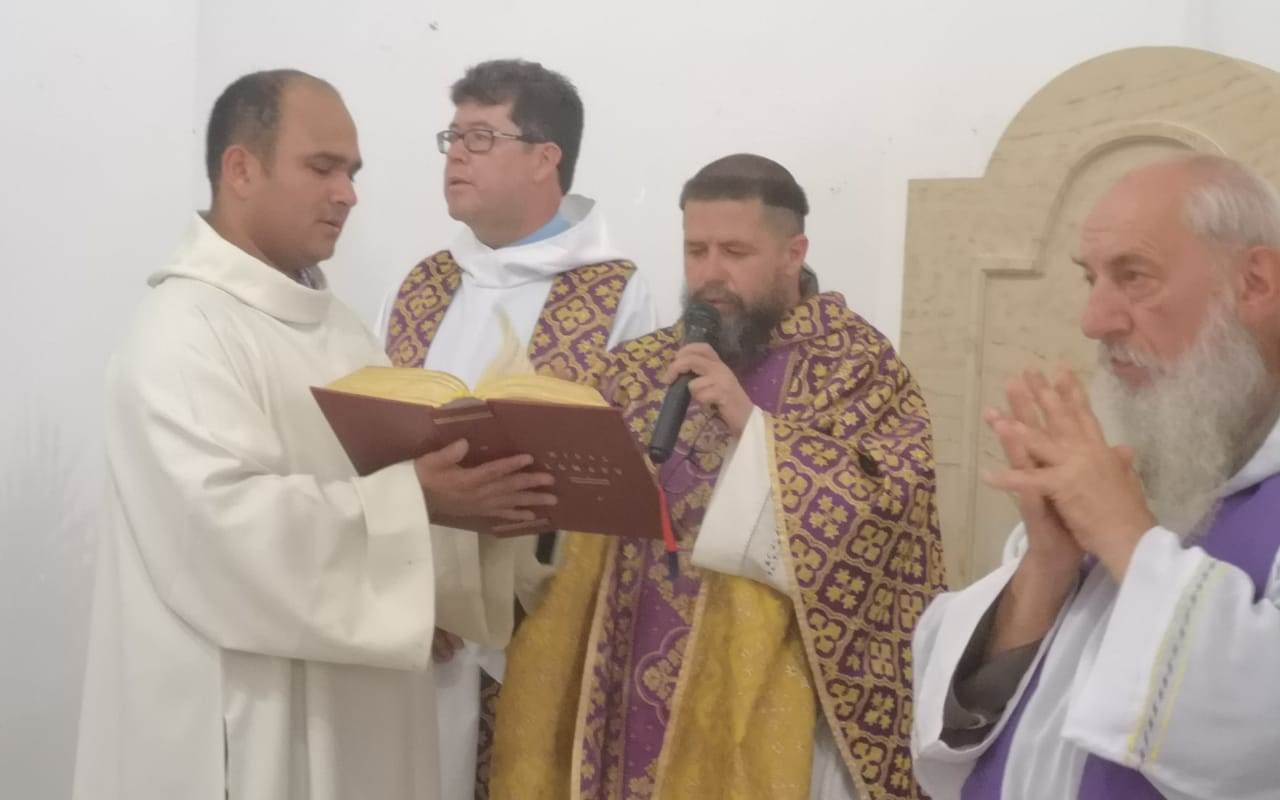 Complacencia por ordenación sacerdotal de un franciscano oporapense 5