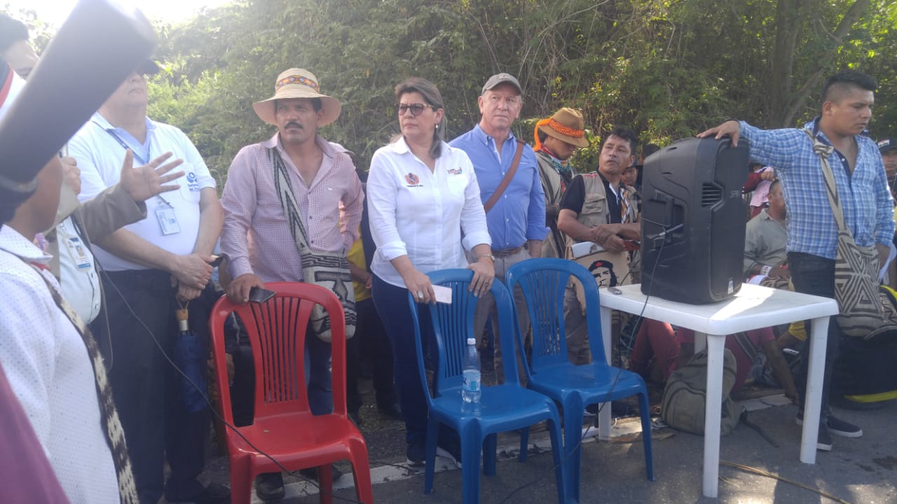 Cerca de dos mil indígenas del Huila siguen concentrados en Hobo 3