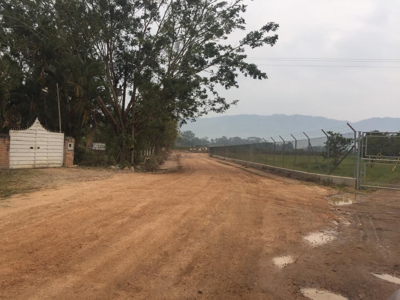 Iniciaron los trabajos de pavimentación de la vía de ingreso al Aeropuerto Contador de Pitalito 1