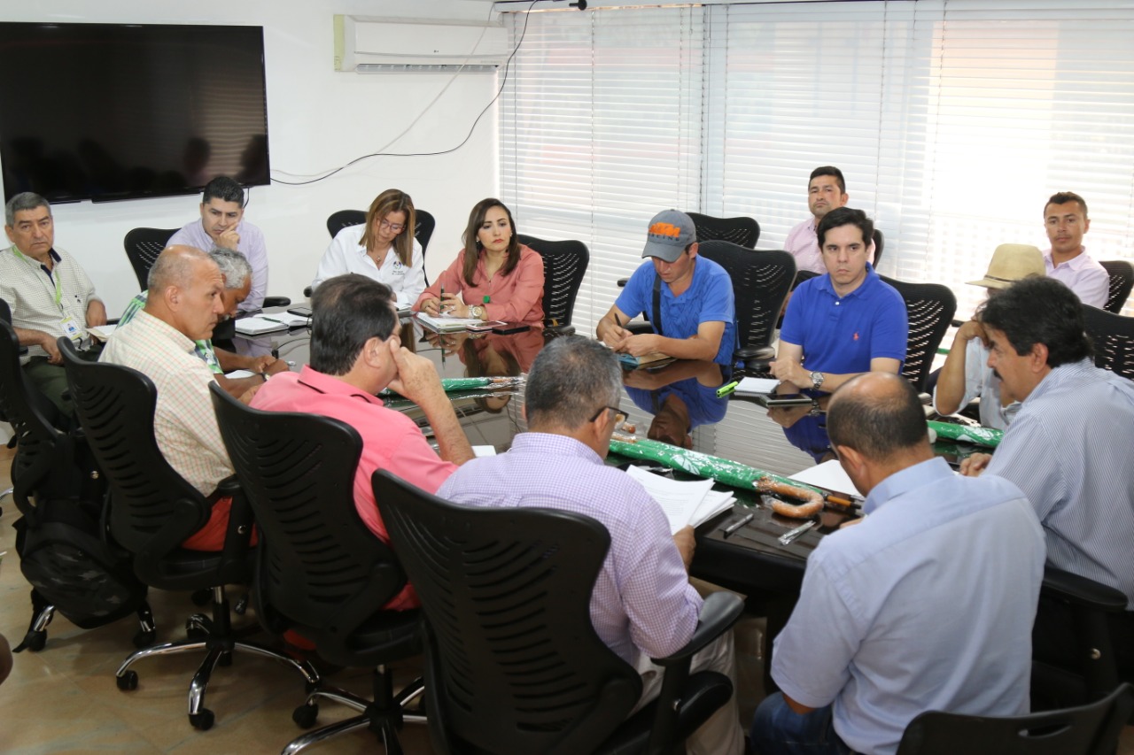 Diálogo de la dirigencia huilense para explorar soluciones a problemática cafetera 2