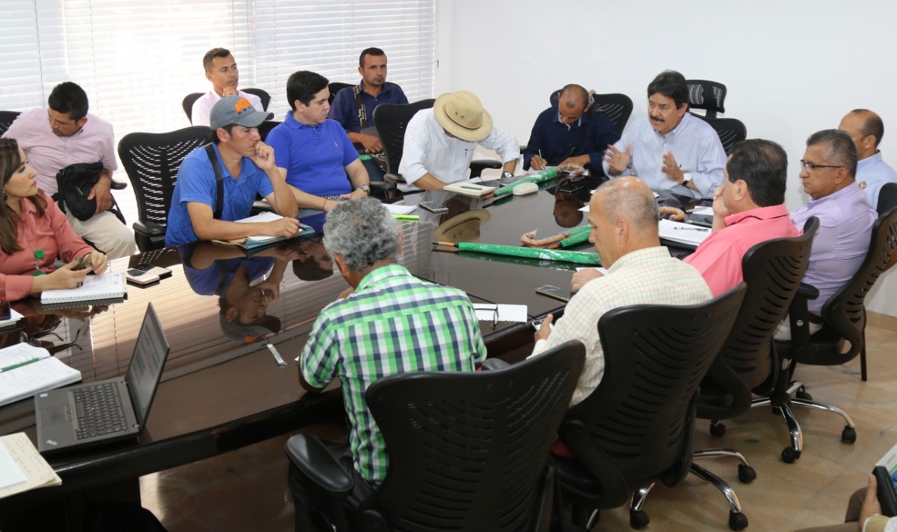 Diálogo de la dirigencia huilense para explorar soluciones a problemática cafetera 3