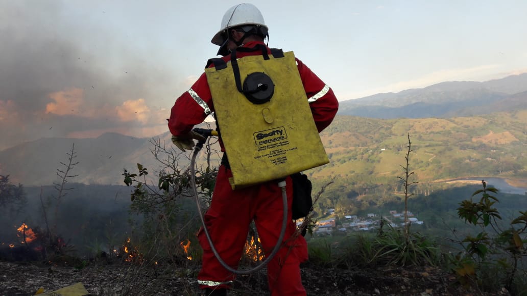 19 hectáreas de terreno arrasadas por el fuego en zona rural de Suaza 1