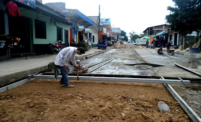 Pavimentación urbana por más de 1.200 millones de pesos en Hobo 1