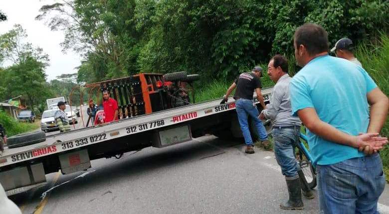 Accidente de tránsito en la vía entre Pitalito y Timaná 2