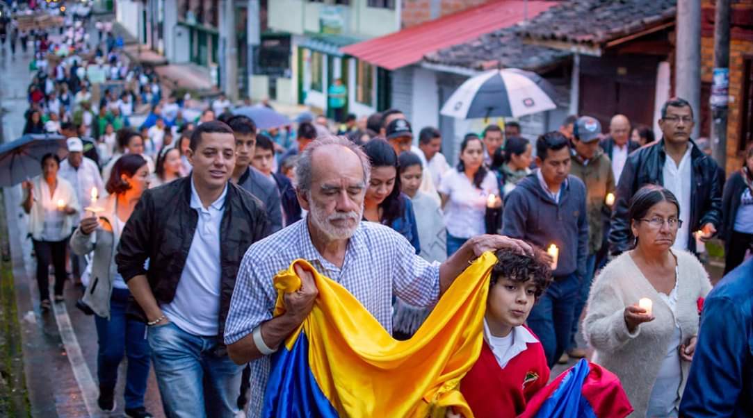 Con una marcha, fuerzas vivas de San Agustín rechazaron la violencia 2