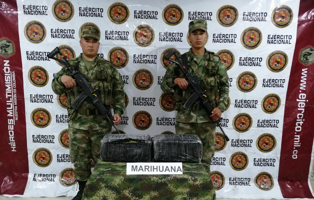 Cargamento de marihuana fue incautado por el Ejército en Isnos 1