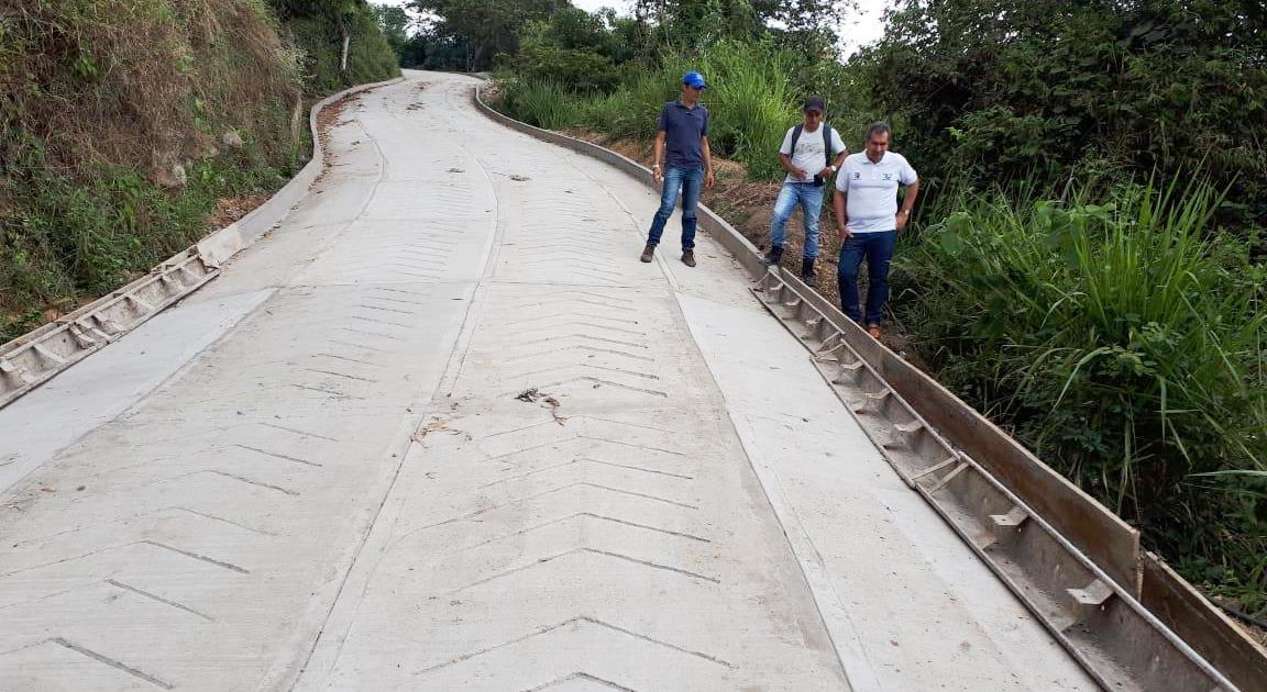 Tramo de 4 kilómetros, será pavimentado en zona rural de Baraya 1