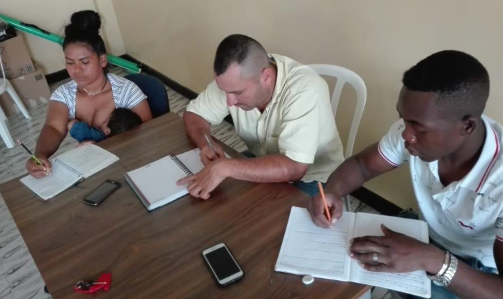 Programa Maestro Itinerante, capacita excombatientes de Farc en Garzón 2
