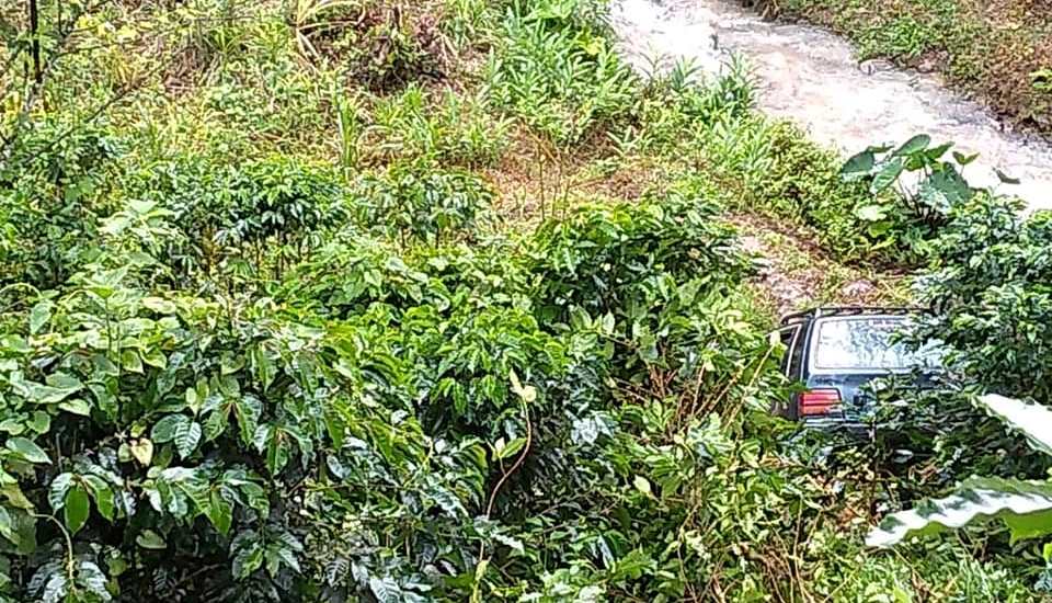 Mujer se salvó de morir en aparatoso accidente de tránsito 1