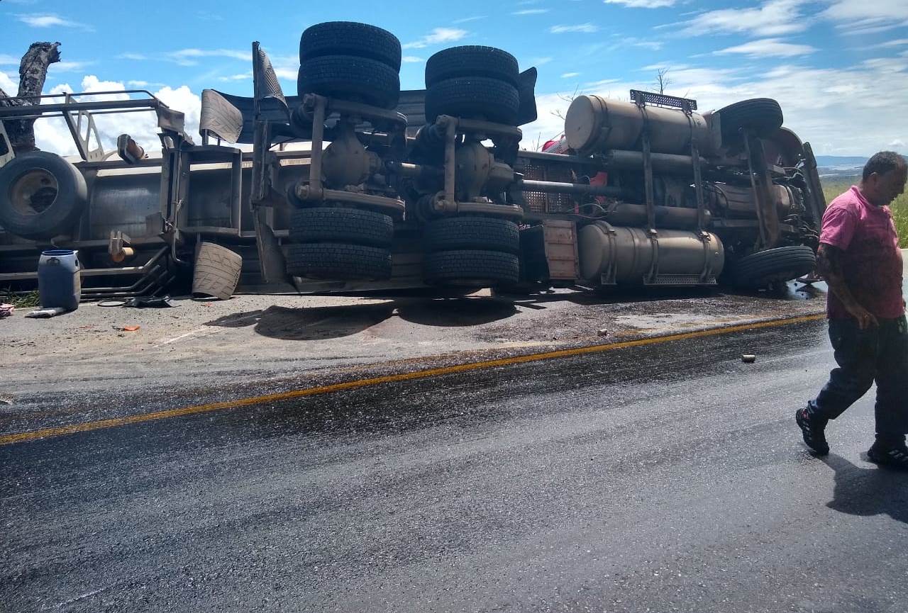 Accidente vehicular en el sector Los Altares entre Gigante y Hobo 2