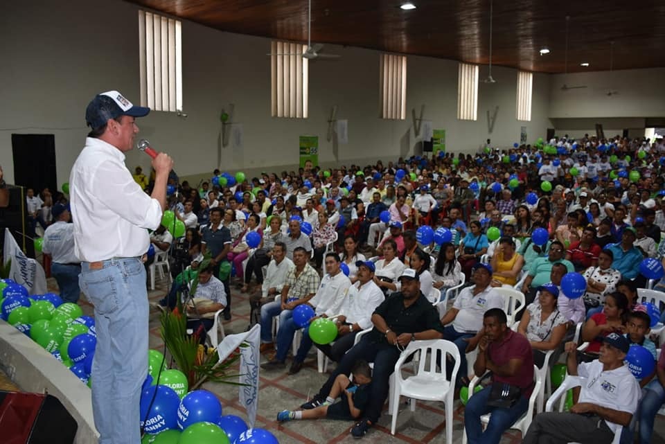 Chávarro comprometido con cafeteros del occidente del Huila 4