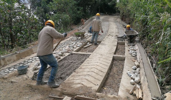 Nuevas inversiones para pavimentación urbana y rural en Garzón 1