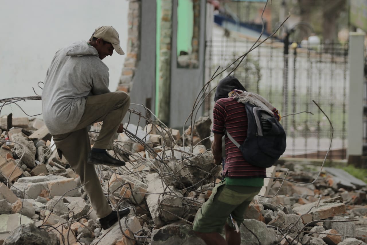 En Pitalito fue demolido inmueble por riesgo de colapso 2