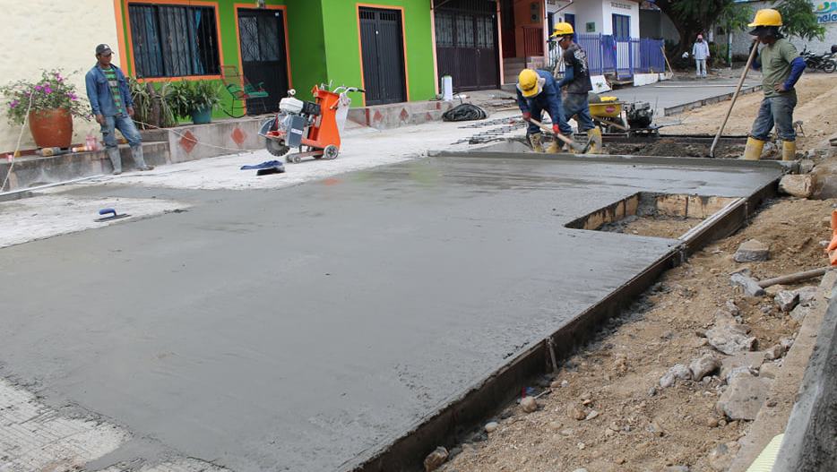 Obras de pavimentación vial urbana se desarrollan en Rivera 2