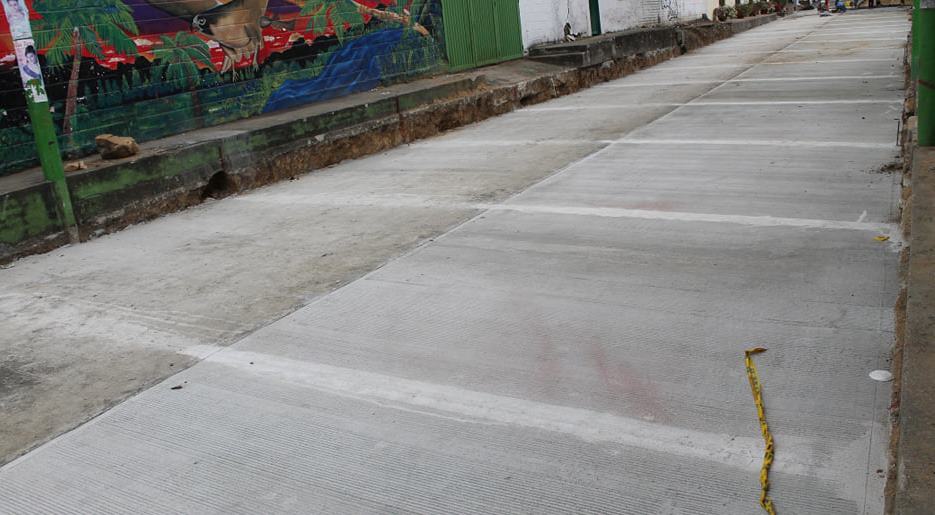 Obras de pavimentación vial urbana se desarrollan en Rivera 3