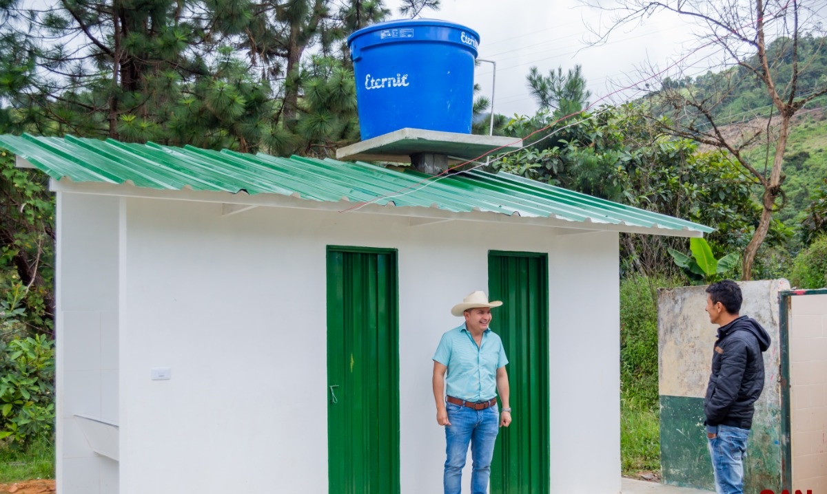 Histórica inversión en educación, logró el alcalde Ever Bolaños en San Agustín 1