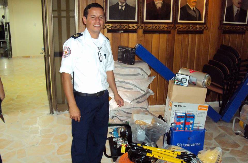 Cuerpo de Bomberos Voluntarios de Iquira recibirá apoyo del gobierno local 2