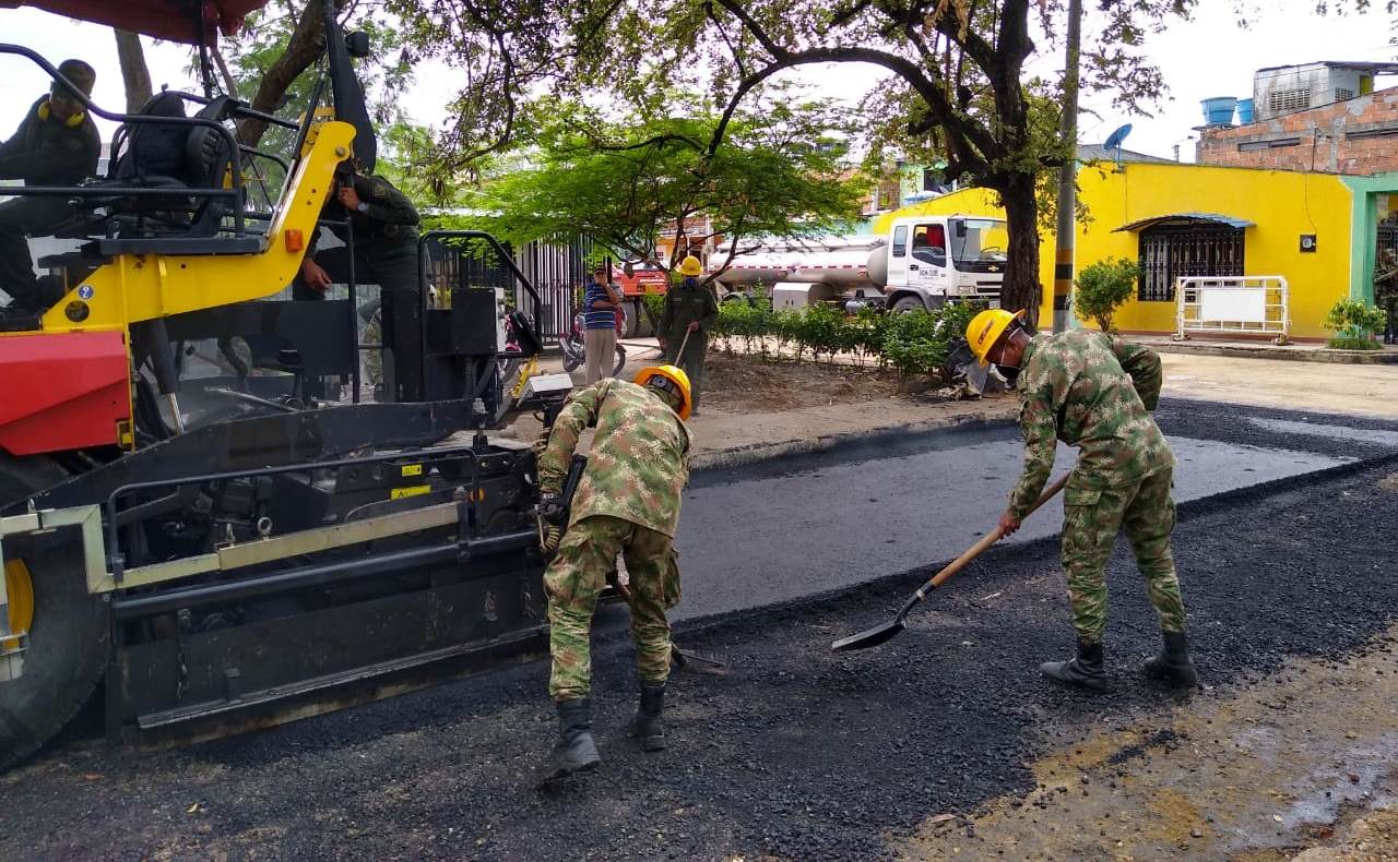 Convenio Ejército - Alcaldía, permitió pavimentar cinco tramos viales en Neiva 2