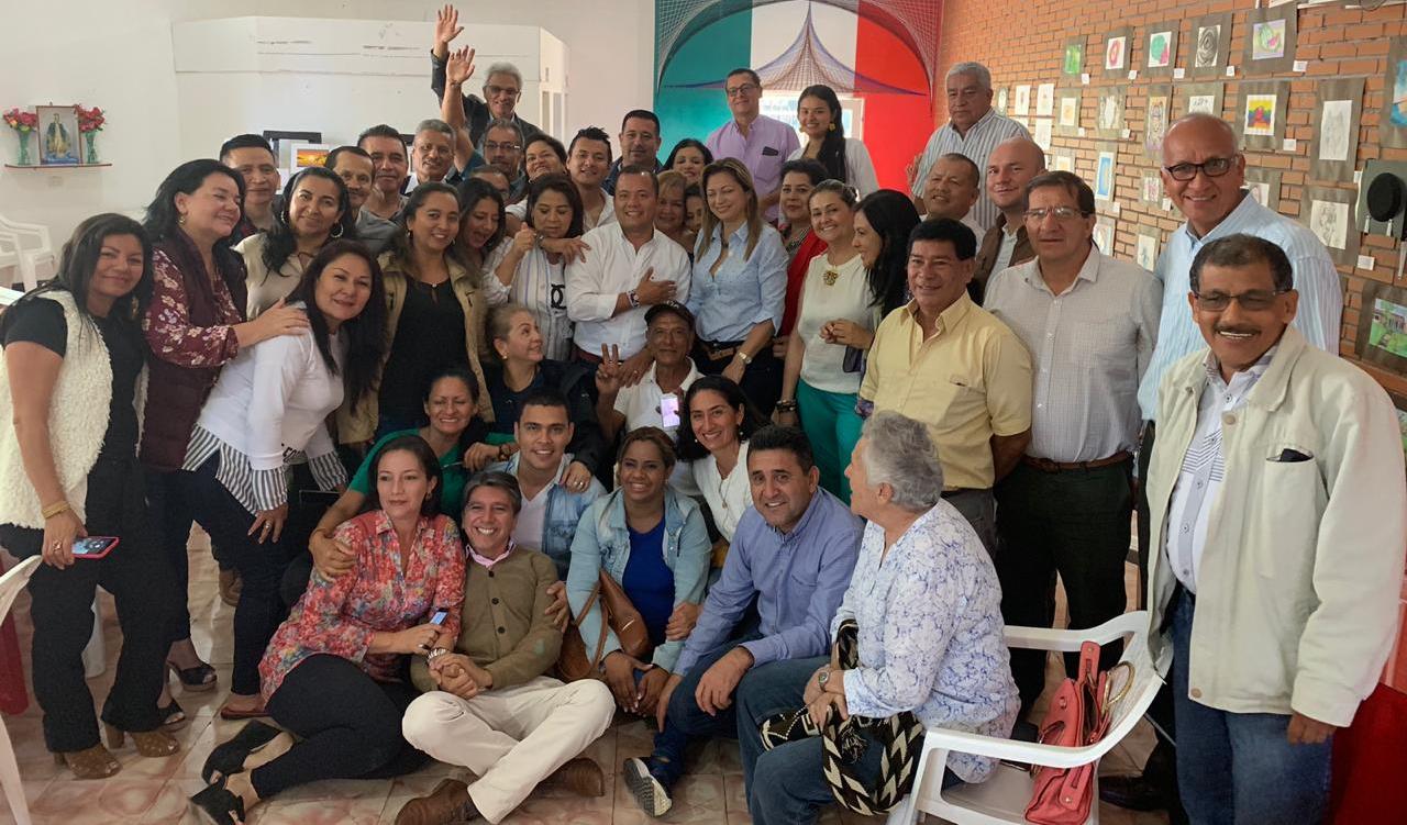 Edgar Muñoz Torres recibió su credencial como el nuevo alcalde de Pitalito 4