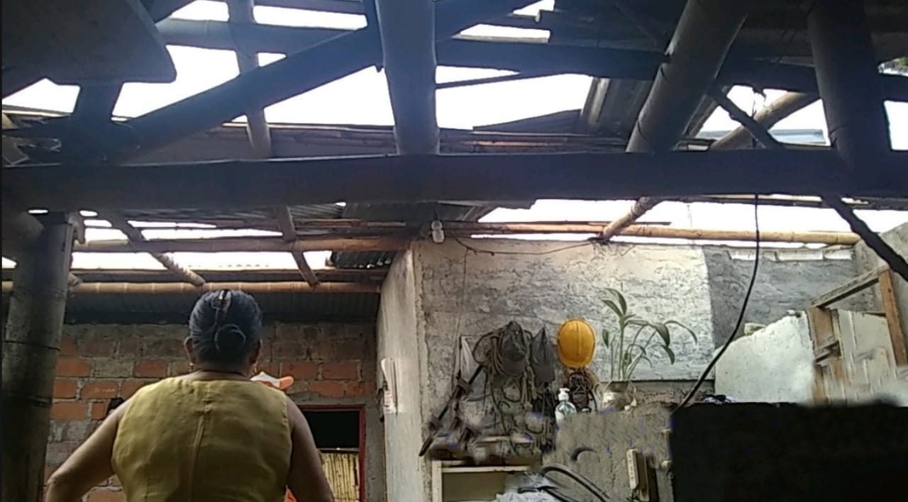 Vendaval causó daños en viviendas de dos veredas en Gigante 1