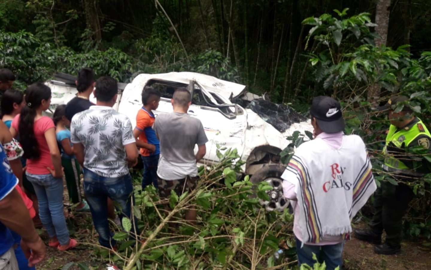 Tres heridos y un muerto al registrarse accidente en Alto Santa Bárbara Timaná 3