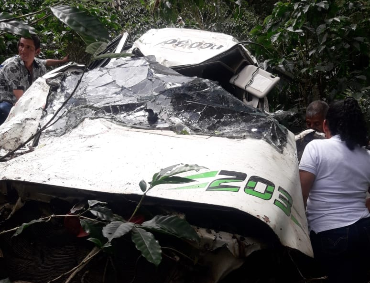Tres heridos y un muerto al registrarse accidente en Alto Santa Bárbara Timaná 2