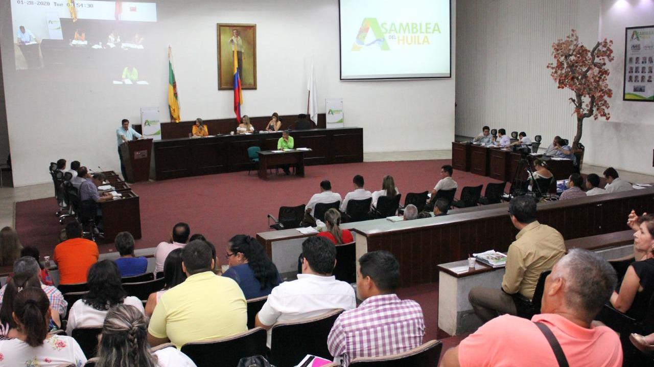 Gabinete del gobernador rinde informe de empalme en la Duma 1