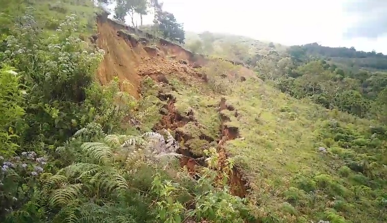 Inmensa falla geológica amenaza con afectar varias comunidades en Baraya 2