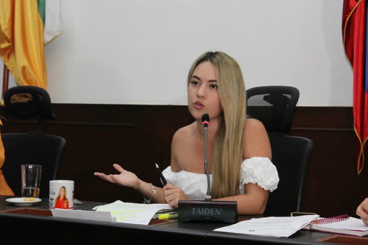 Gabinete del gobernador rinde informe de empalme en la Duma 3