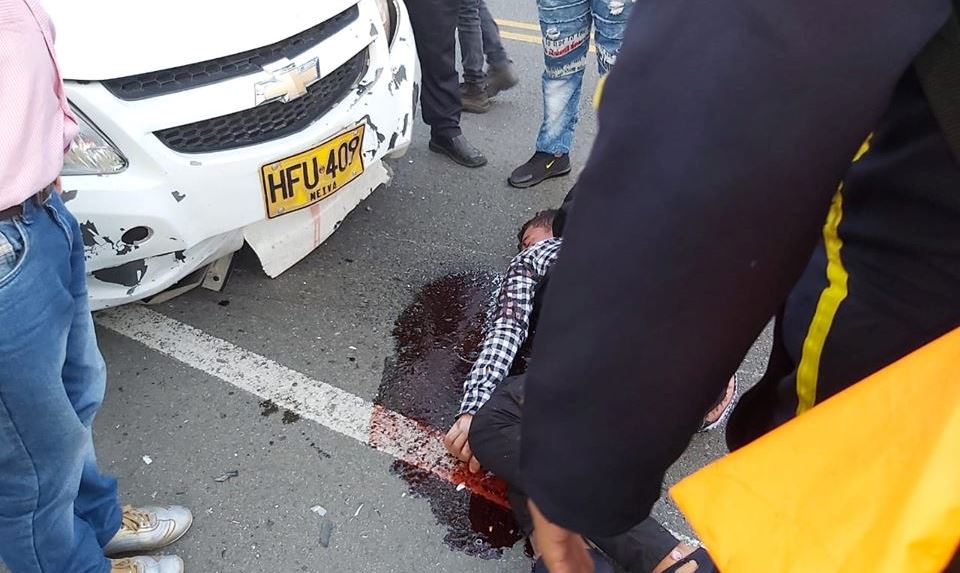 Hombre gravemente herido al sufrir accidente de tránsito en Campoalegre 2