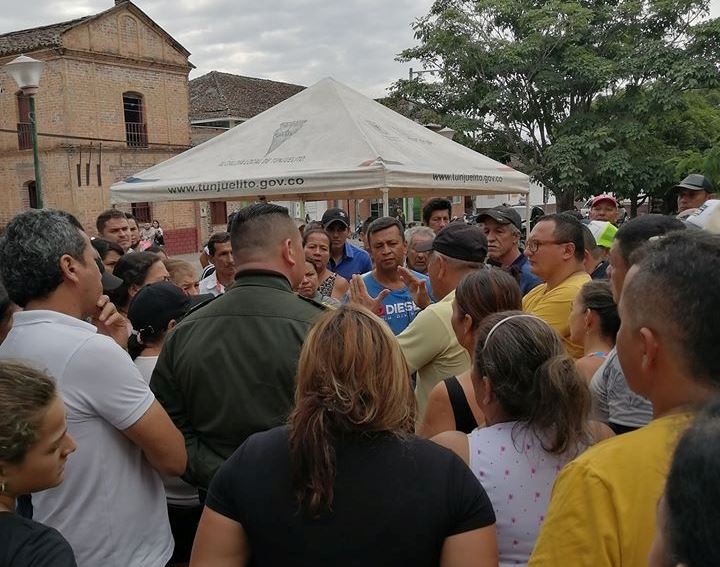 Habitantes de El Agrado rechazan designación de nuevo alcalde encargado 1