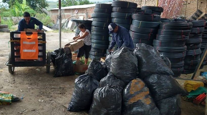 Positivas campañas de reciclaje en veredas y barrios de Paicol 3