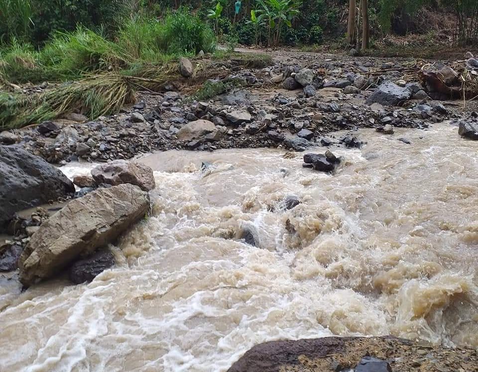 Más de cien familias de Palermo, incomunicadas por pérdida de la vía 2