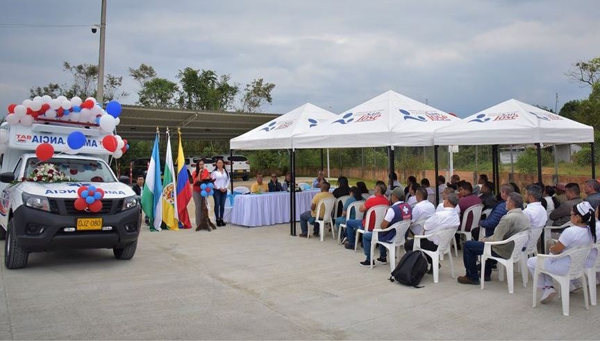 Nueva ambulancia llegó a la E.S.E Hospital San José de Isnos 1